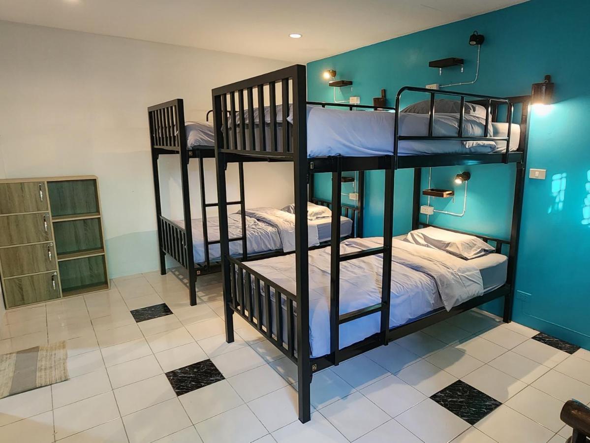 Blue Moon House - A Budget Hostel For Easy Travellers Chiang Mai Exteriör bild