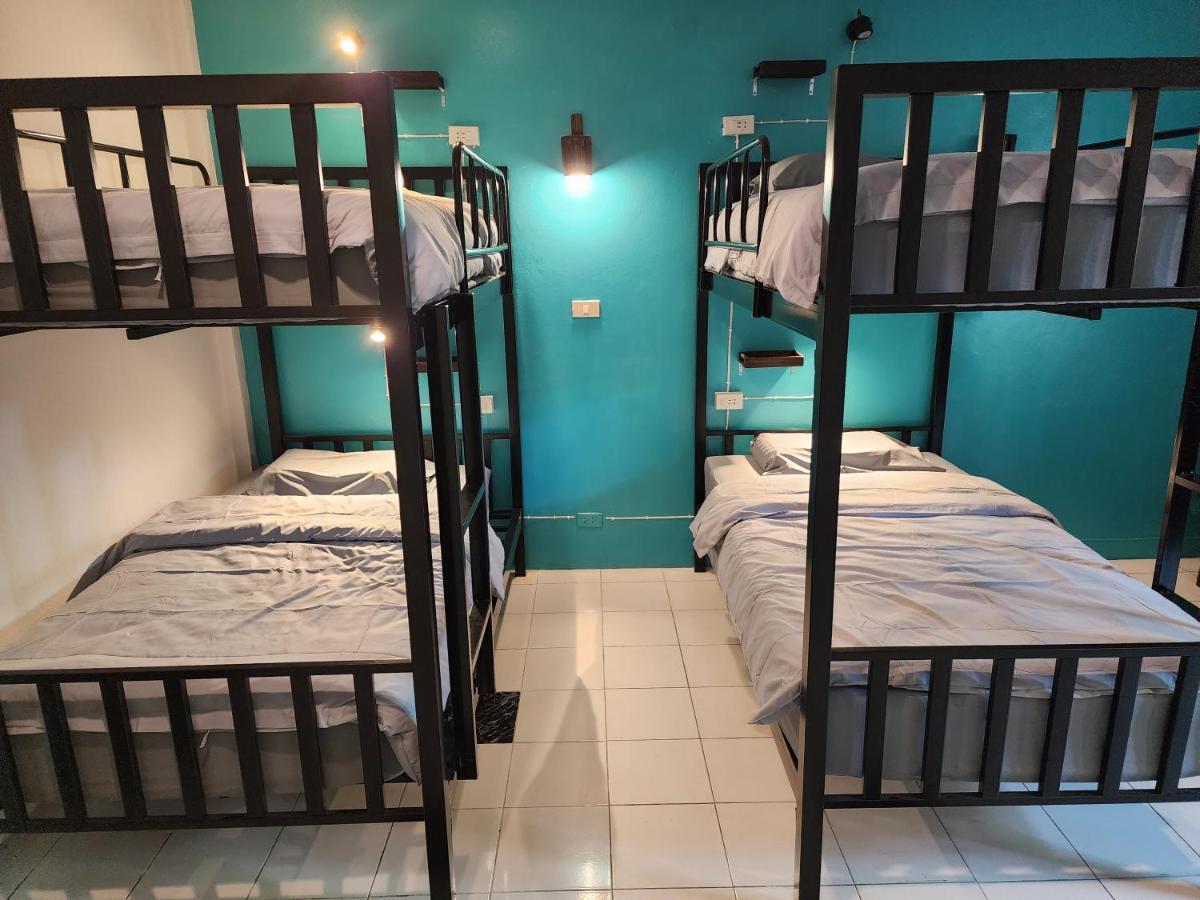 Blue Moon House - A Budget Hostel For Easy Travellers Chiang Mai Exteriör bild