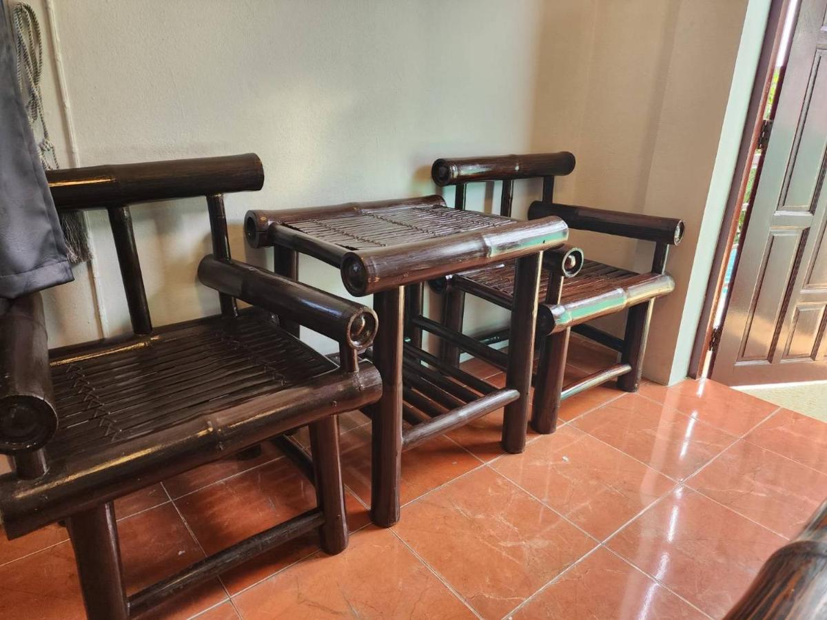 Blue Moon House - A Budget Hostel For Easy Travellers Chiang Mai Exteriör bild