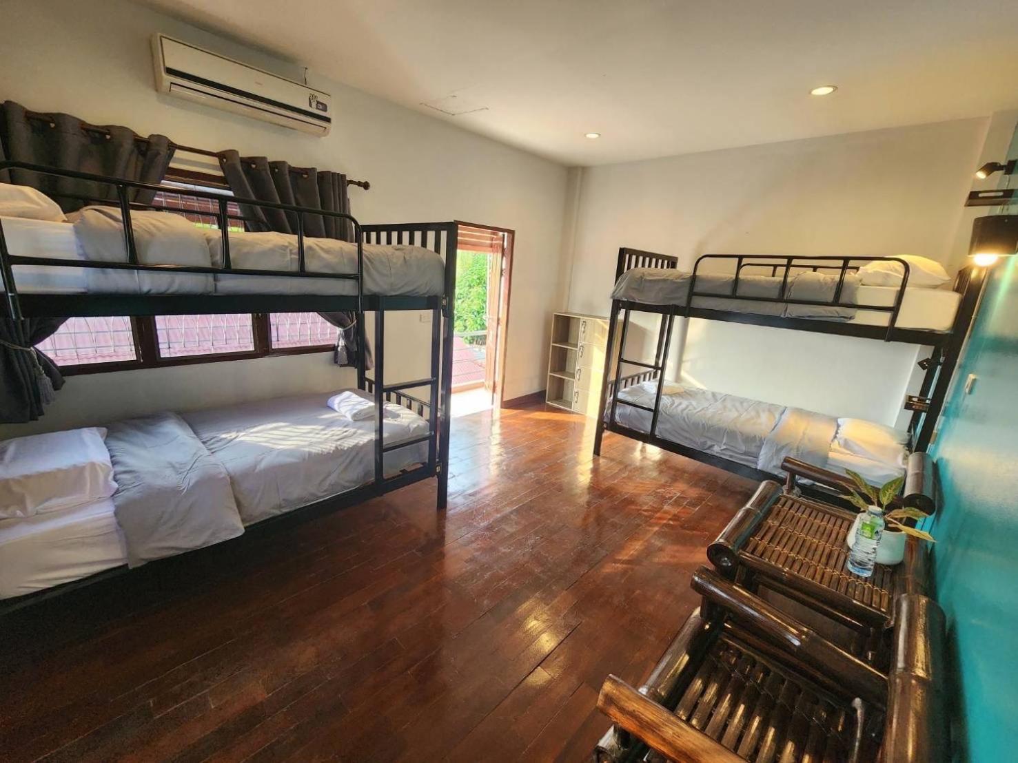 Blue Moon House - A Budget Hostel For Easy Travellers Chiang Mai Exteriör bild