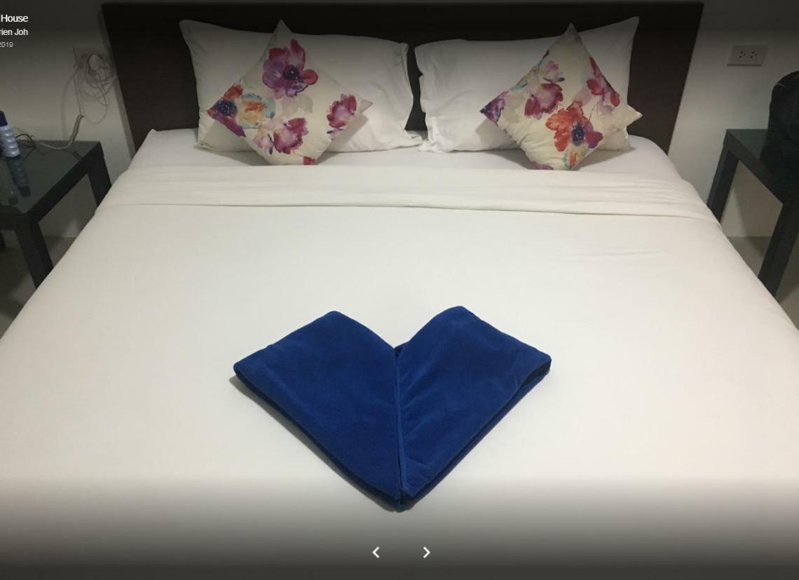 Blue Moon House - A Budget Hostel For Easy Travellers Chiang Mai Exteriör bild