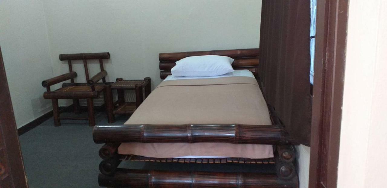 Blue Moon House - A Budget Hostel For Easy Travellers Chiang Mai Exteriör bild